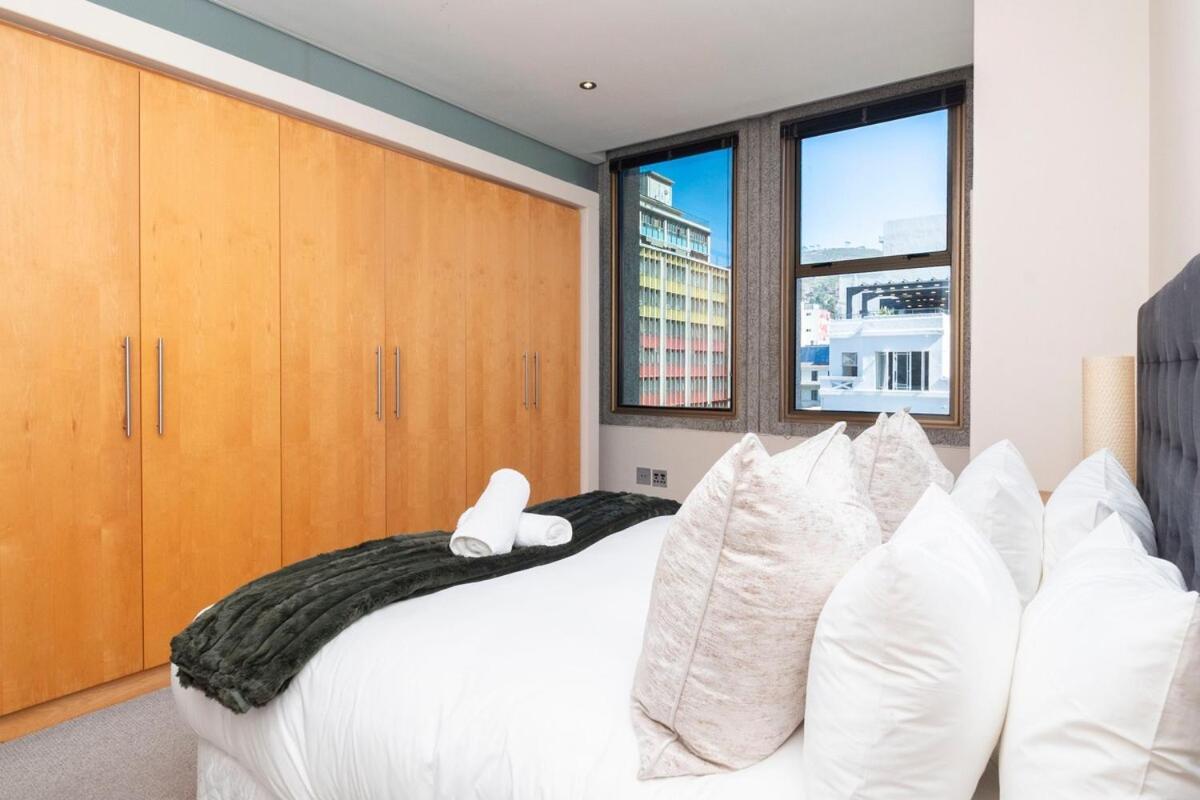 Panoramic Scenery Apartment